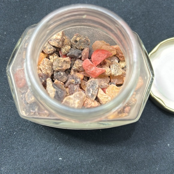 Gloria blend resin incense 40 grams - Picture 5 of 5